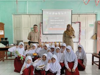 SD Muhammadiyah 6 Solo Belajar Tanaman Obat Keluarga lewat Metode Window Shopping