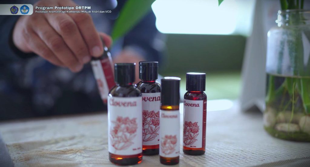 Manfaatkan Produk Lokal, UMS Kembangkan Inovasi Aromaterapi Kombinasi Minyak Atsiri dan VCO