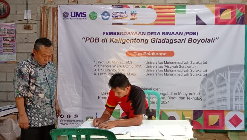 Tim pelaksana Pengabdian Masyarakat Universitas Muhammadiyah Surakarta (UMS) melaksanakan pendampingan dan pemberdayaan Masyarakat dalam serangkaian kegiatan Pemberdayaan Desa Binaan (PDB) di Desa Kaligentong, Gladagsari, Boyolali.