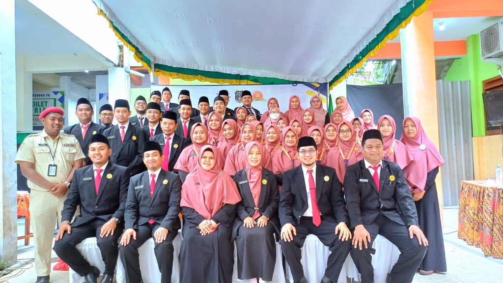 Estri Ristianingrum Dilantik Menjadi Kepala SMP Muhammadiyah 8 Solo