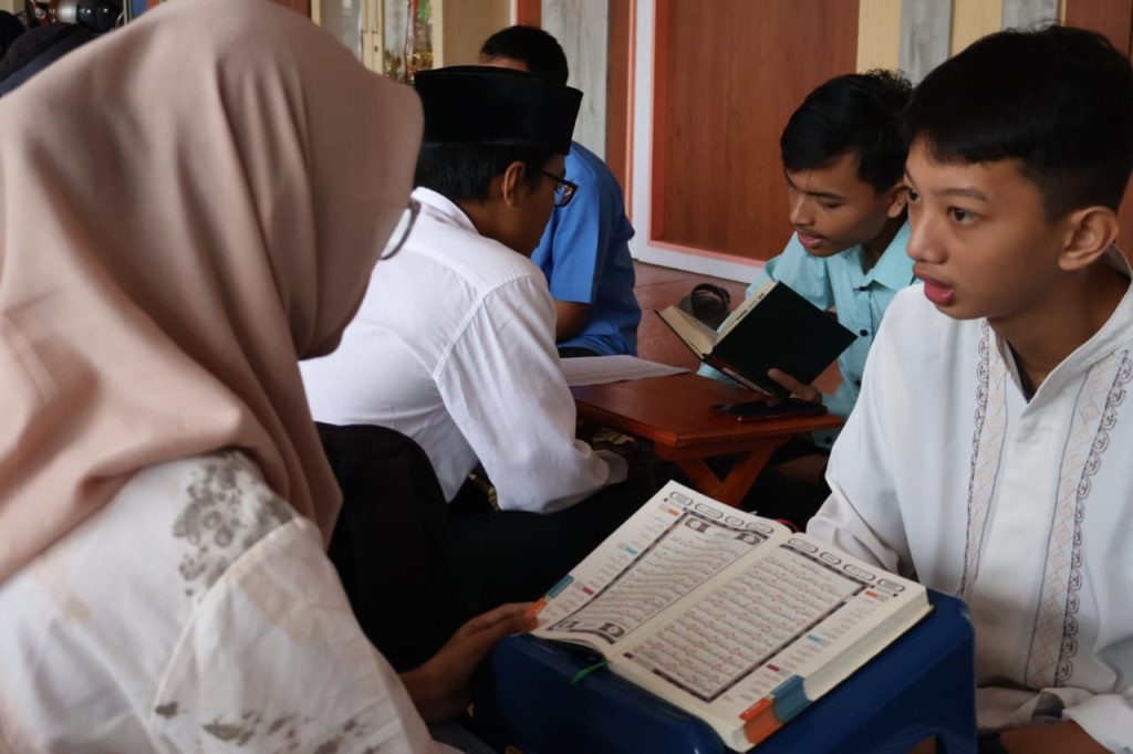 Siswa dan Wali Siswa SMP Muhammadiyah 5 Solo Ikuti Semaan Al-Qur’an