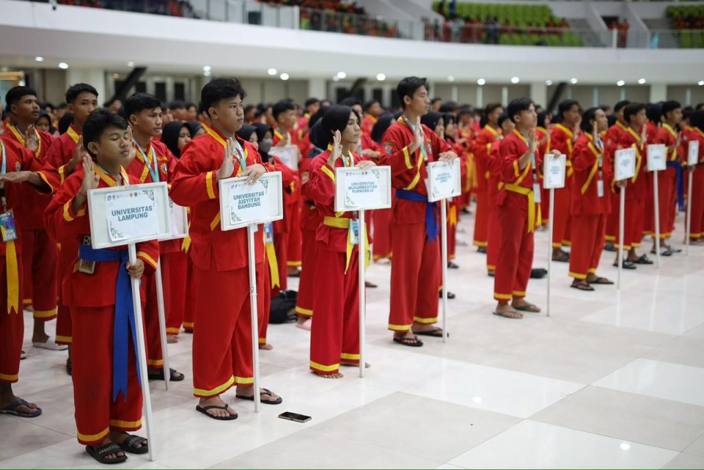 Turnamen Nasional I Tapak Suci yang diselenggarakan oleh Unit Kegiatan Mahasiswa (UKM) Tapak Suci Universitas Muhammadiyah Surakarta (UMS) mendapatkan apresiasi Ketua Pimpinan Wilayah (PW) Tapak Suci (TS) Jawa Tengah (Jateng), Wiwoho Aji Santoso.