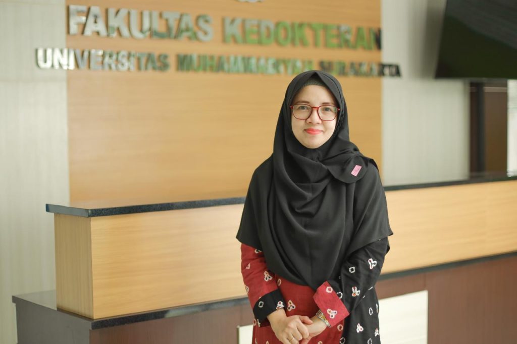 Dosen Fakultas Kedokteran (FK) Universitas Muhammadiyah Surakarta (UMS), dr. Iin Novita Nurhidayati Mahmuda.