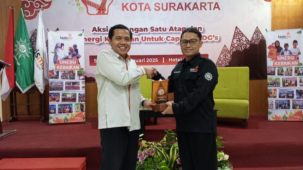 Kencleng Surga Antarkan SD Muhammadiyah PK Solo Raih Lazismu Solo Award