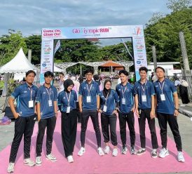 Beri Layanan Medis, Study Club Fisioterapi Sport UMS Turut Sukseskan Glowlympic Solo