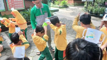 Sehat Bareng, SD Muhammadiyah Alam Surya Mentari Gelar Outbound Massal