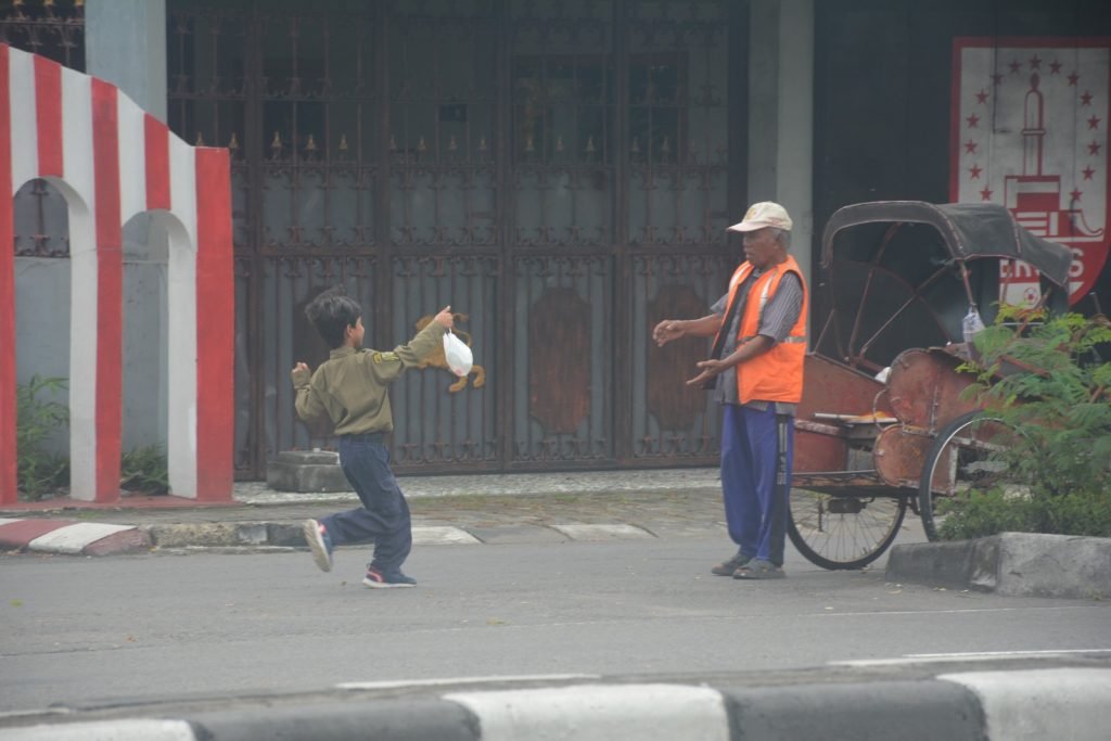 Membangun Generasi Peduli ala SD Muhammadiyah Alam Surya Mentari