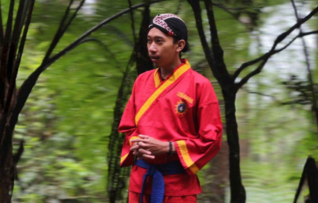 Adu Kawruh dalam Tapak Suci: Tradisi, Transformasi, dan Dinamika