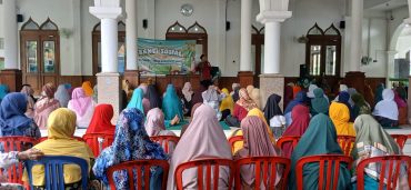 Ustaz Dwi Jatmiko: Puasa adalah Menahan Segala Sesuatu