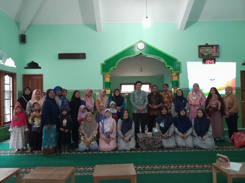 TK Aisyiyah Bolon 1 menyelenggarakan kegiatan parenting pada Sabtu (15/2/2025) di Masjid kompleks Muhammadiyah Bolon.