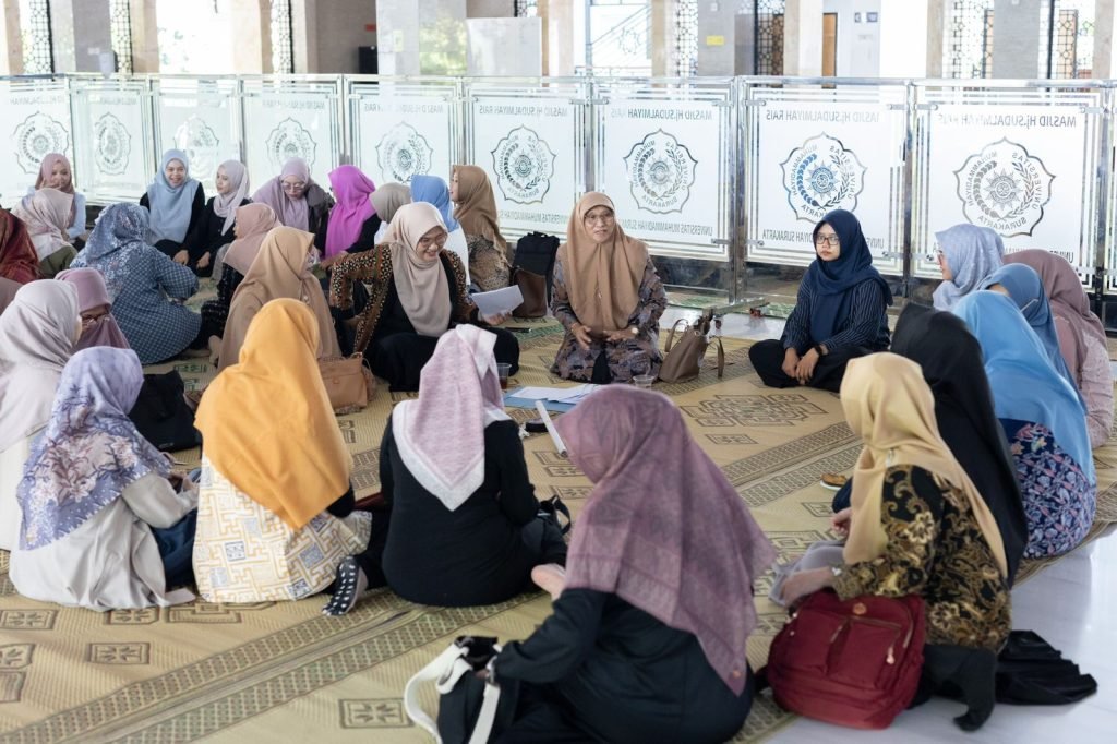 Universitas Muhammadiyah Surakarta (UMS) kembali menggelar Munadhoroh Al-Islam dan Kemuhammadiyahan (AIK) Batch 3 Tahun 2025, dalam rangka memperdalam pemahaman dan penerapan ajaran Islam dalam kehidupan sehari-hari.
