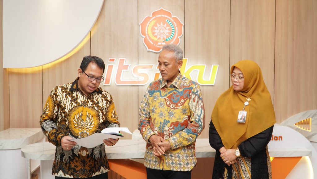 Institut Teknologi Sains dan Kesehatan atau ITS PKU Muhammadiyah Solo dengan Akademi Kebidanan (Akbid) Persada Palembang resmi merger menjadi Universitas Muhammadiyah (UM) PKU Solo.