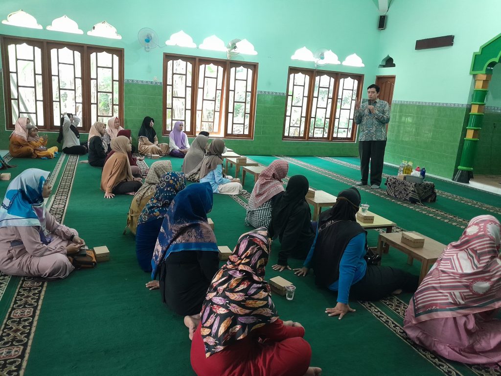 Parenting TK Aisyiyah Bolon 1 Bahas Tahapan Mendidik Anak