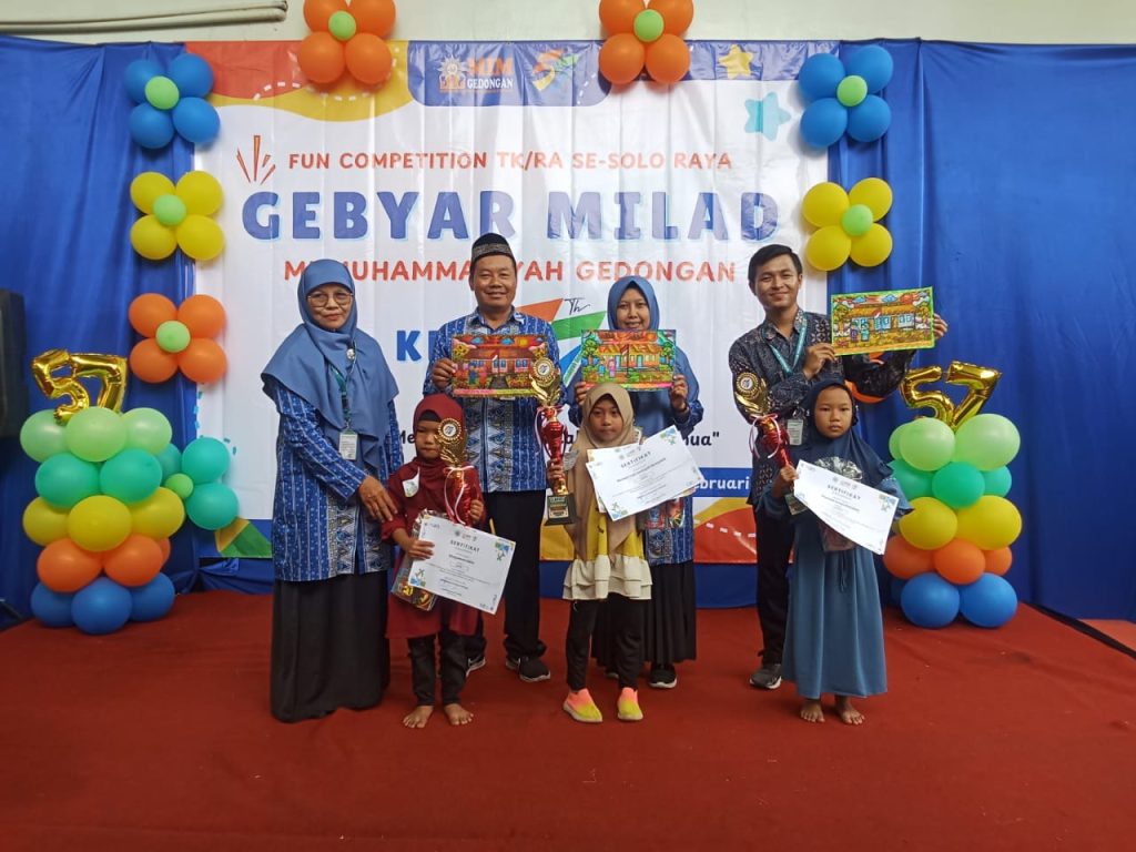 MIM Gedongan Colomadu Karanganyar mengadakan puncak acara Milad yang ke-57 pada Sabtu (22/2/2025). Kegiatan diikuti TK/RA Se-Solo Raya dengan mengangkat tema "Bersama Menghadirkan Berkah untuk Semua".