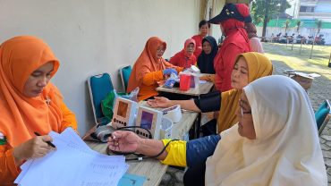 Jelang Ramadan, RS PKU Muhammadiyah Solo Gelar Senam Diabetes dan Cek Kesehatan