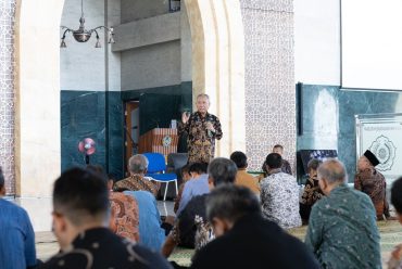 Munadhoroh AIK Batch 3, Rektor UMS: Kerja Harus Diniatkan sebagai Ibadah