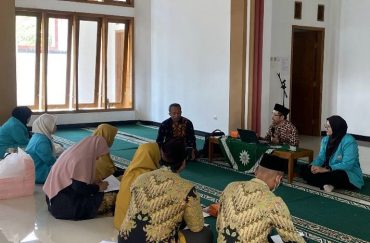 Tingkatkan Kualitas Pendidikan, Tim Pengabdian UMS Gagas Pengembangan Pesantren