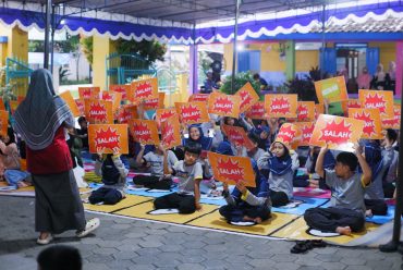 Murid Kelas IV SD Muhammadiyah PK Kottabarat Solo Ikuti Safari Ramadan