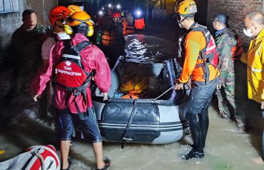 MDMC Terjunkan Relawan Bantu Korban Banjir di Solo dan Sekitarnya  