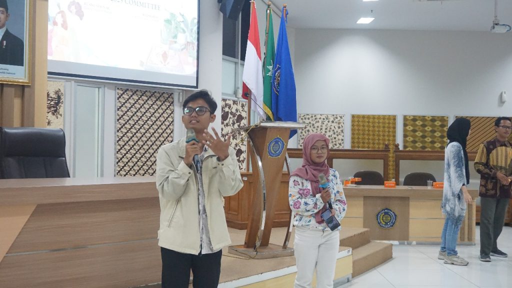 President ICAC 2025, Rezza Fahlevi, turut memberikan motivasi kepada seluruh panitia.