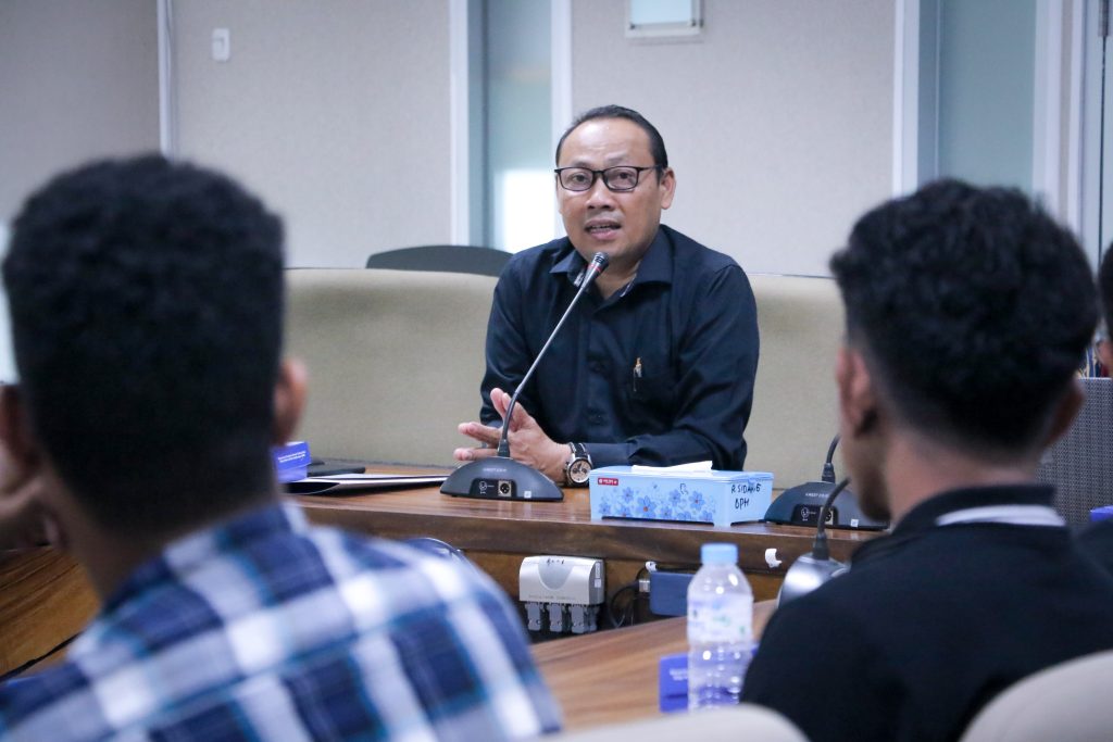 Wakil Rektor III Prof. Ihwan Susila