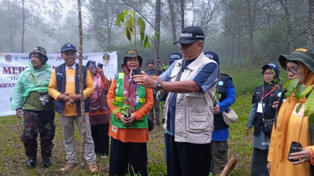 Jambore Nasional Sukarelawan Muhammadiyah-Aisyiyah ke-3 Ditutup dengan Penanaman Pohon di Bukit Mongkrang