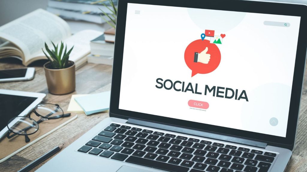 LPM Farmasi UMS Diajak Ciptakan Brand Jurnalistik yang Relevan dengan Medsos