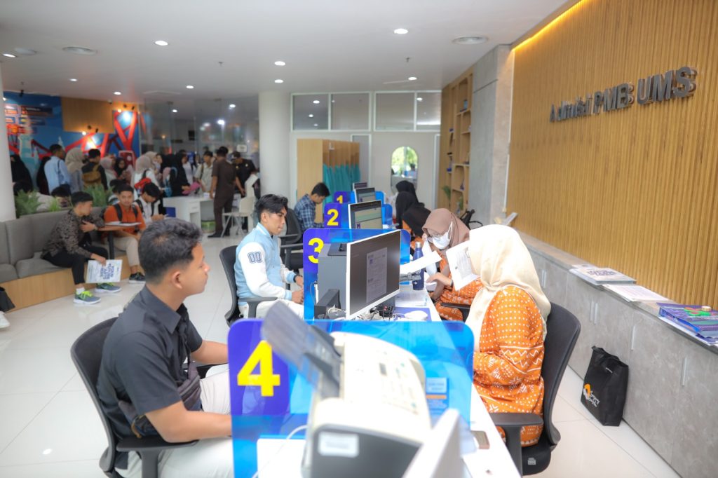 UMS Distribusikan 83 Beasiswa untuk Generasi Emas Indonesia