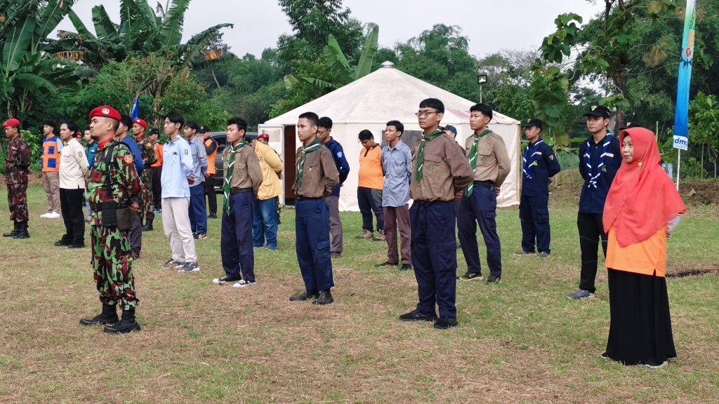 Muhammadiyah Disaster Management Center (MDMC) kembali menggelar Latihan Gabungan (Latgab) Relawan 2025 sebagai upaya meningkatkan kapasitas kesiapsiagaan bencana. Kegiatan ini berlangsung di Bantaran Sungai Sowijayan Kampung Sewu, Kecamatan Jebres, Kota Solo, pada Sabtu-Minggu, (31/5/2025-1/6/2025).