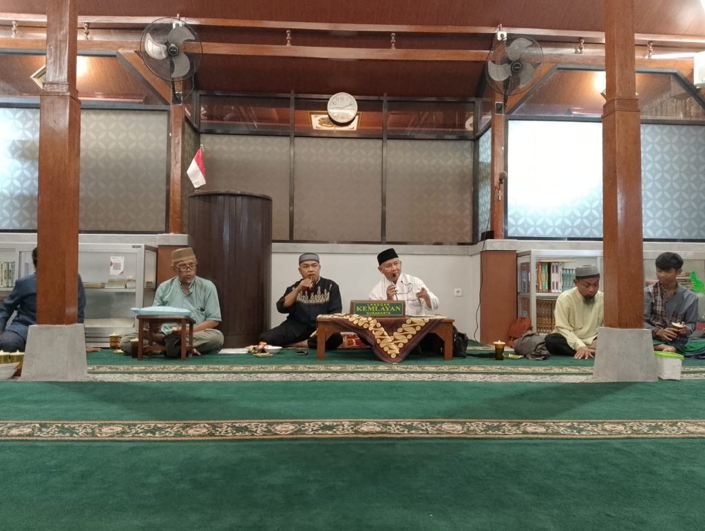 Kajian Rutin Malam Rabu PCM Solo Selatan Bahas Tafsir Surat Yasin