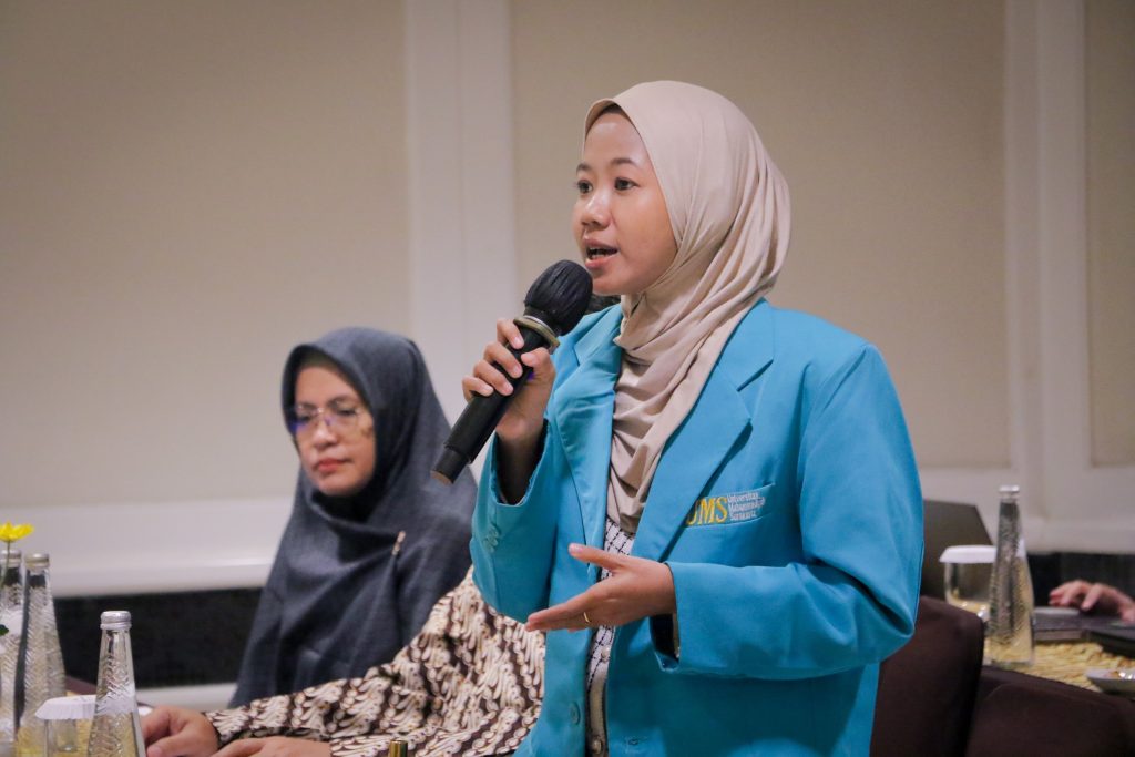 Universitas Muhammadiyah Surakarta (UMS) kembali menunjukkan konsistensinya dalam mencetak mahasiswa berprestasi. Mahasiswi UMS, Samiyem, terpilih mewakili LLDIKTI Wilayah VI Jawa Tengah dalam ajang Pemilihan Mahasiswa Berprestasi (Pilmapres) Nasional 2025 kategori sarjana.