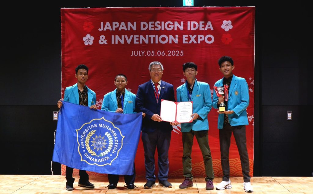 Inovasi MedLink Smart, Tim Mahasiswa Teknik Mesin UMS Raih Gold Medal dan Special Award di Jepang