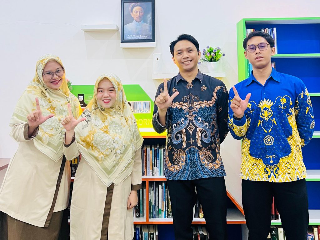 Perpustakaan SMA Muhammadiyah PK Solo Adopsi Find My Library, Ini Keunggulannya