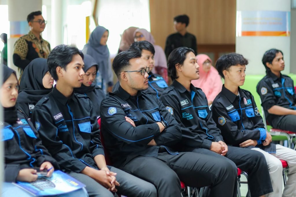 Tim Robot Research ABUHERO Universitas Muhammadiyah Surakarta (UMS) kembali lolos hingga tingkat nasional Kontes Robot Indonesia (KRI) 2025 divisi Kontes Robot ABU Indonesia (KRAI).