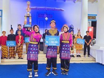Keren! Tim LCC SMP Muhammadiyah PK Sabet Juara 1 Tingkat Kota Solo