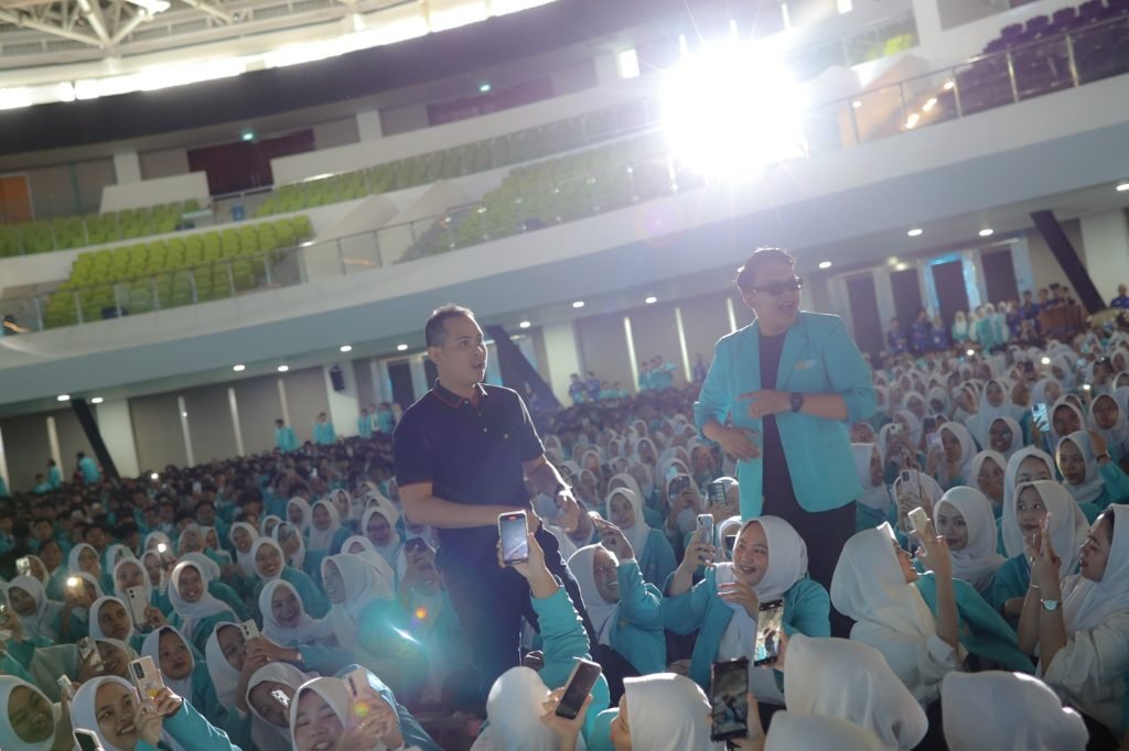 Ekspo Unit Kegiatan Mahasiswa (UKM) Universitas Muhammadiyah Surakarta (UMS) 2025 kembali digelar meriah dengan menghadirkan sejumlah influencer ternama dalam rangkaian acara penyambutan mahasiswa baru.