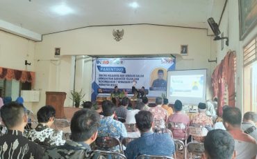 SD Muhammadiyah PK Pracimantoro Gelar Parenting lewat Wayang Golek Pitutur