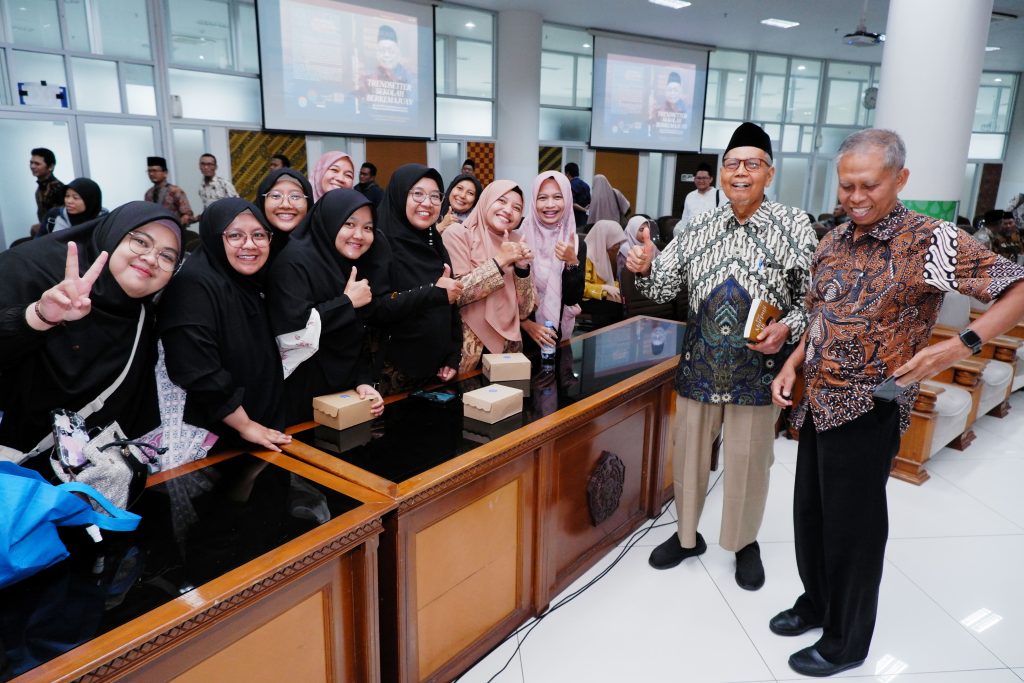 Wamendikdasmen: Buku Kiai Marpuji Ali Menjadi Model Pendidikan yang Relevan untuk Abad ke-21