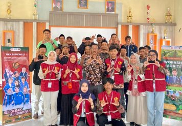 Mahasiswa KKN Umuka Luncurkan Website Pertanian Desa Gumeng