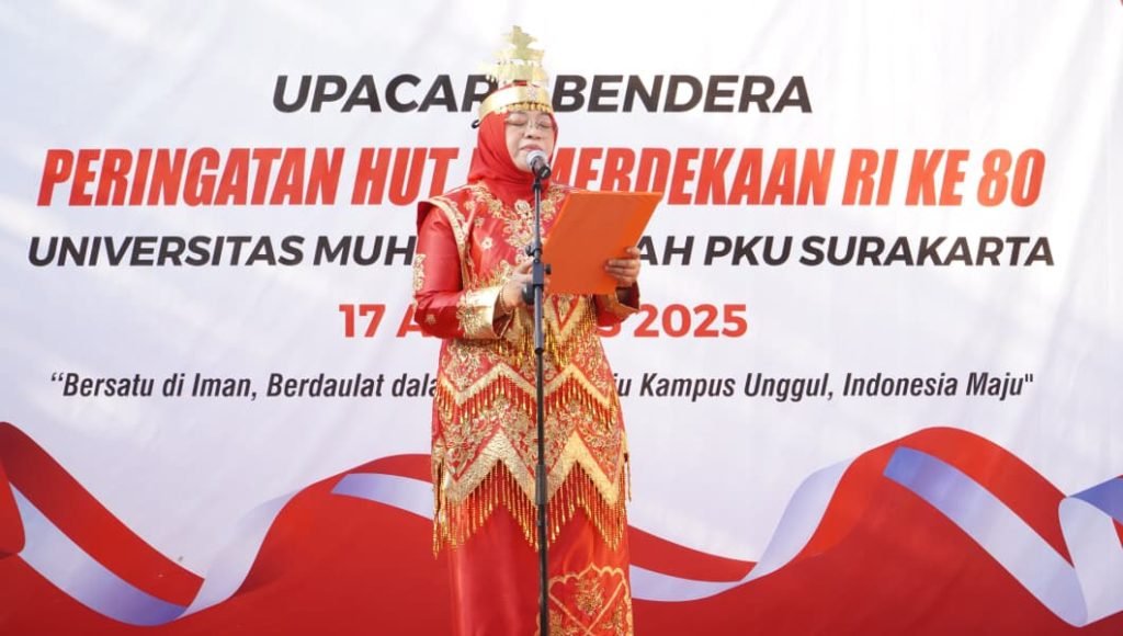 Semangat Bhnineka Tunggal Ika sangat terasa di upacara peringatan Hari Ulang Tahun (HUT) ke-80 Republik Indonesia (RI) di Universitas Muhammadiyah PKU (UMPKU) Solo, Minggu (17/8/2025).