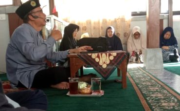 Pengajian Langgar Umum Kemlayan Hadirkan Ustadz Sutrisno, Bahas Proses Kehidupan Manusia