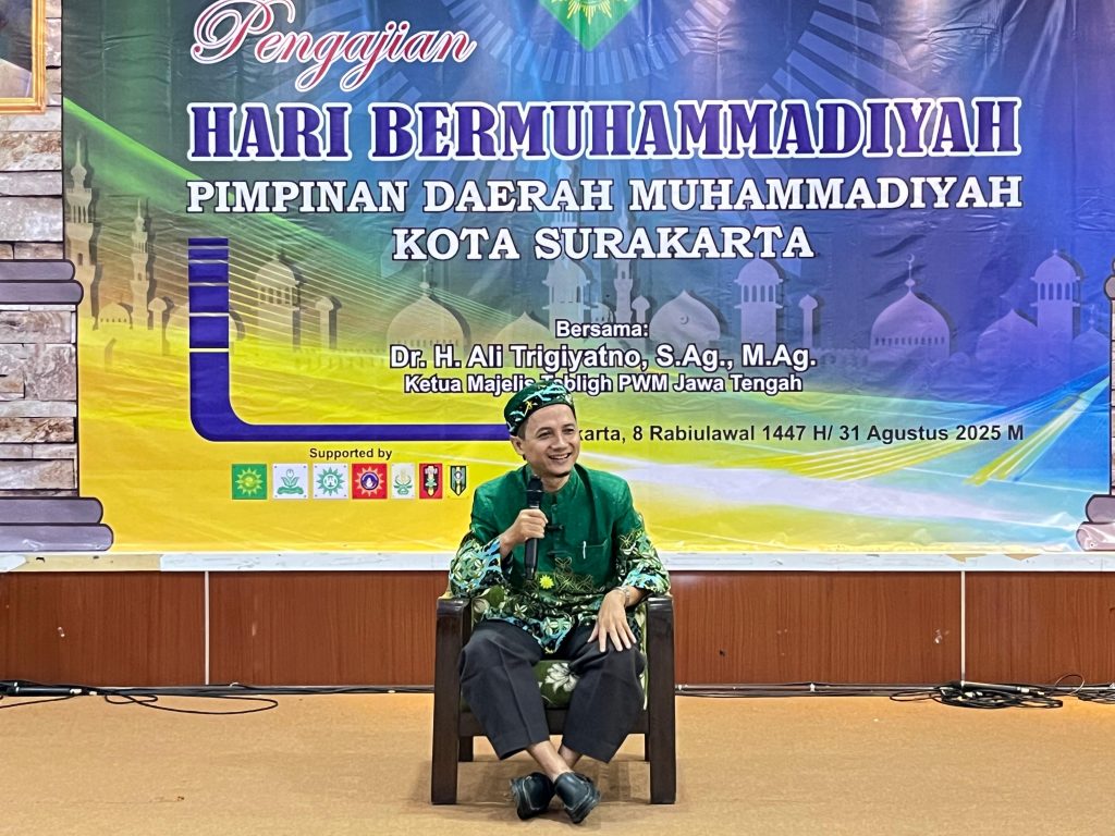 Hadir pada Pengajian Hari Ber-Muhammadiyah, Ali Trigiyatno Bahas Riset Aktivitas Penunjang Kesehatan dan Kebahagiaan