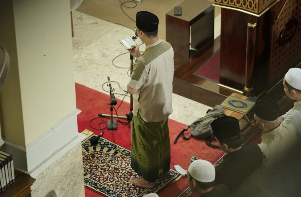 Kajian Tarjih UMS Bahas Perbedaan Pandangan Bacaan Rakaat Ketiga dan Keempat Salat