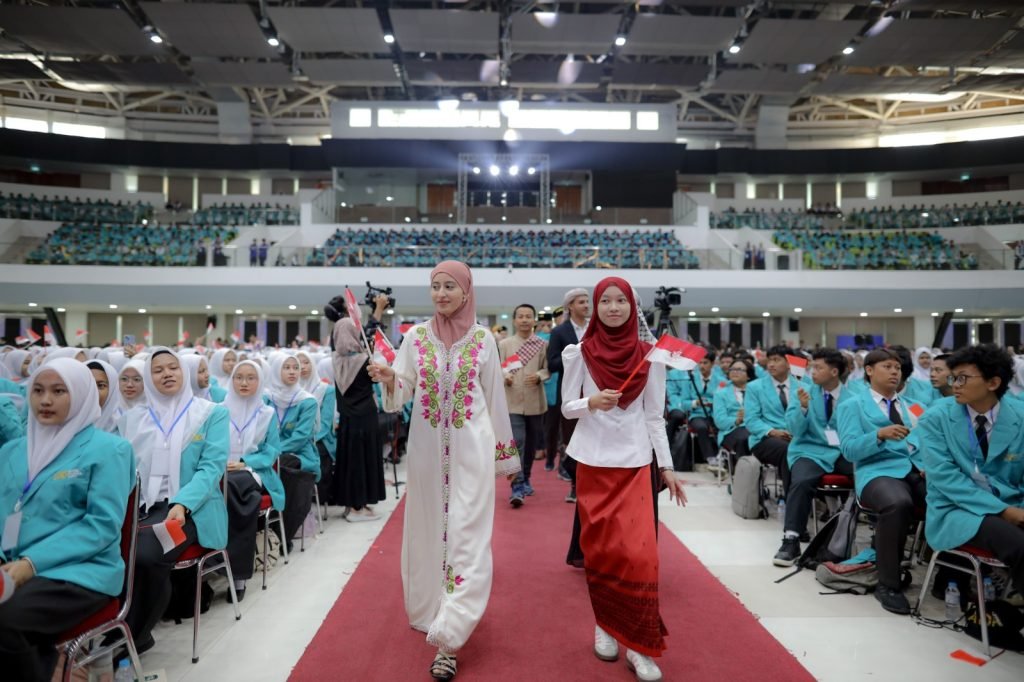 Universitas Muhammadiyah Surakarta (UMS) kembali menyambut 8.080 mahasiswa baru dalam acara Masa Ta’aruf (Masta) Penerimaan Mahasiswa Baru (PMB) Tahun 2025 dengan tema "Mengasah Talenta, Mengukir Prestasi, dan Memperluas Kompetensi di Era Teknologi Modern."
