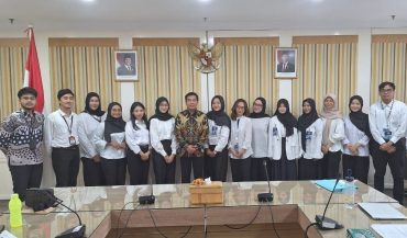 Catat Sejarah, Mahasiswa UMS Magang Perdana di KBRI Malaysia