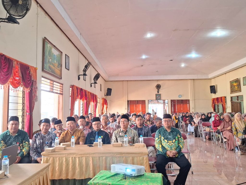 SD Muhammadiyah Program Khusus (PK) Pracimantoro kembali menunjukkan komitmennya dalam meningkatkan pendidikan karakter Islami melalui penyelenggaraan Seminar Parenting yang digelar, Sabtu (23/8/2025) di GOR Wiyata Mandala Pracimantoro, Wonogiri. (Humas)