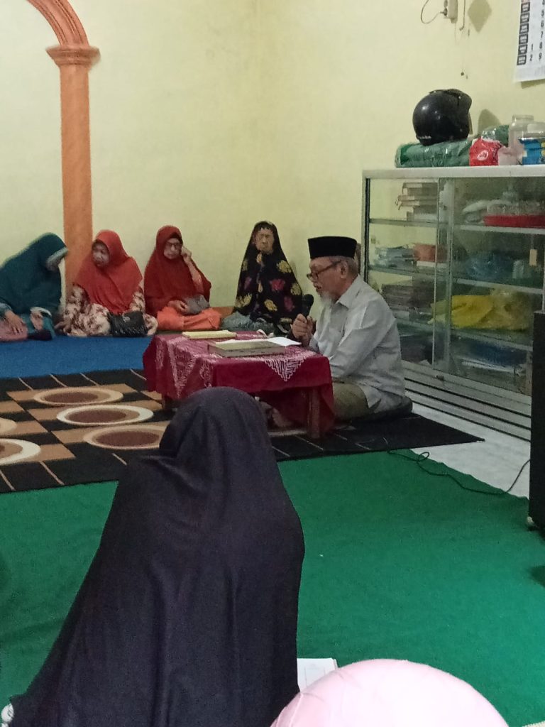 Pengajian Minggu Pagi Kratonan Tekankan Syukur atas Nikmat Allah