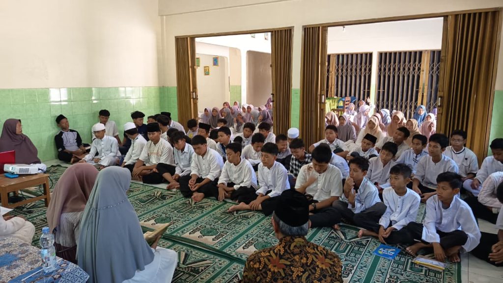 Seru! Kajian Maulid Nabi Muhammad di MTs Muhammadiyah Solo