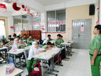 Murid SD Muhammadiyah PK Solo Peringati Maulid Nabi Melalui Story Telling