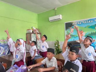 Game Pitakon Semar Tanggap Atasi Penurunan Minat dan Keterampilan Aksara Jawa